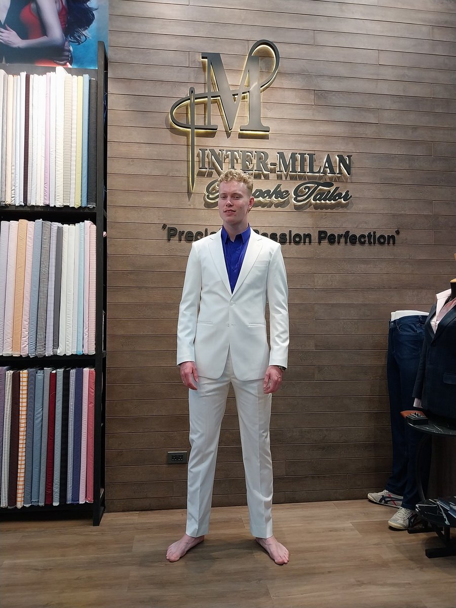 Elegant Men's Suit Design in Sukhumvit