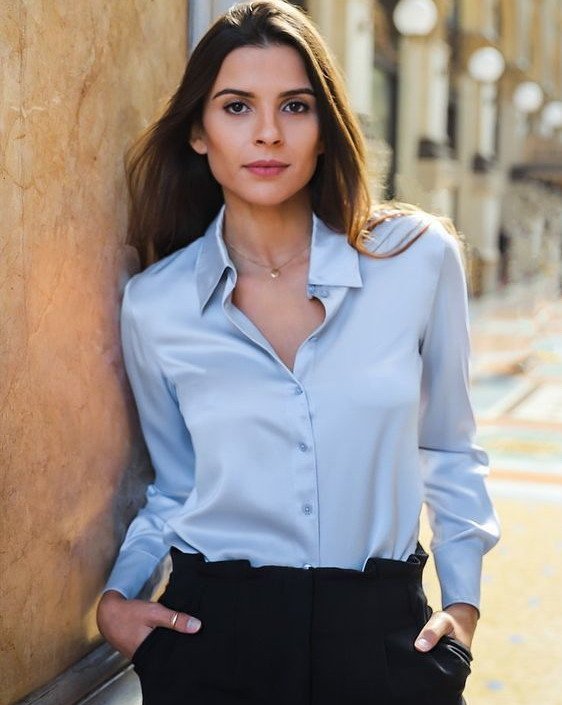 Modern Slim Fit Blouse Sukhumvit