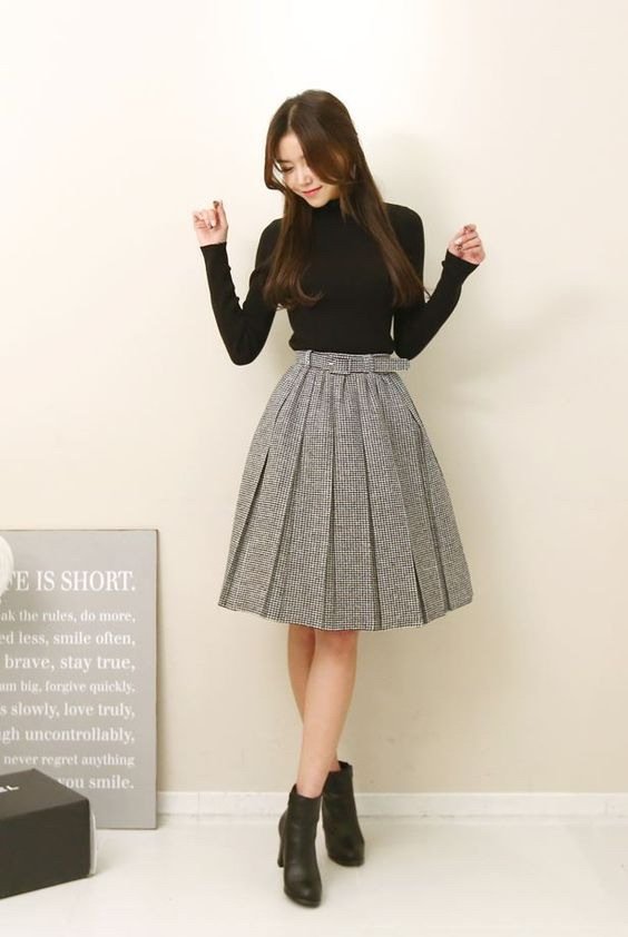 Modern Slim Fit Skirt Sukhumvit